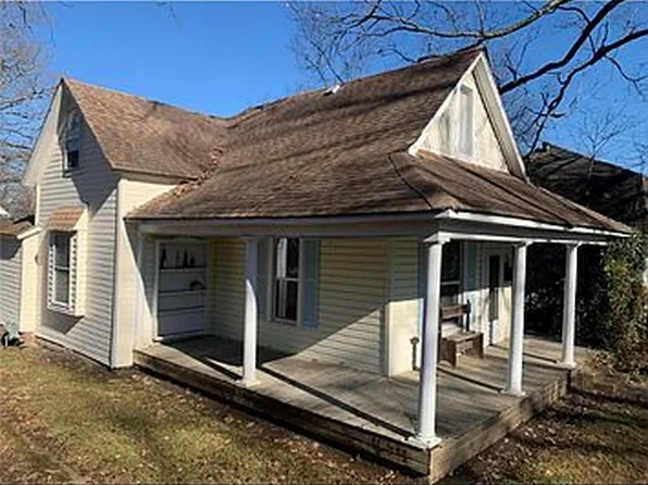 835 Kinzer St, Poplar Bluff, MO 63901