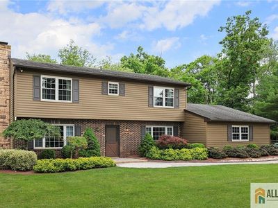 825 Hoes Ln W, Piscataway, NJ, 08854