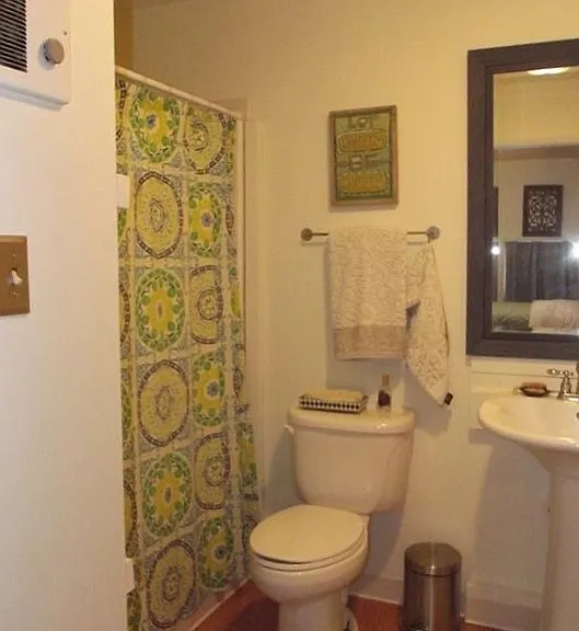 2217 Glenwood Ln — Photo 5