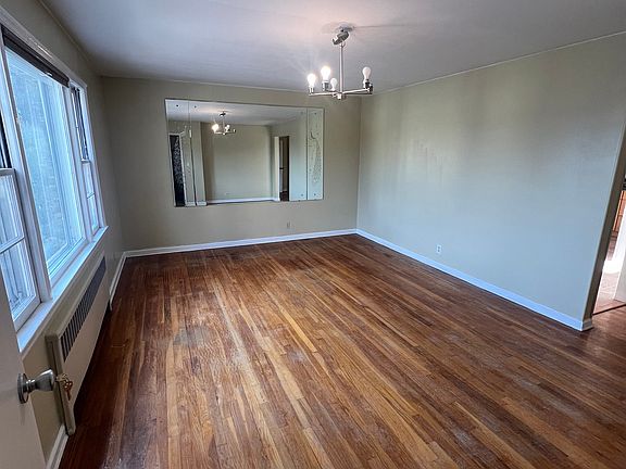 2nd image of 201 Crescent Pl Floor 1
