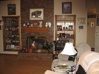 2nd image of 6909 NW Surreywood Pl