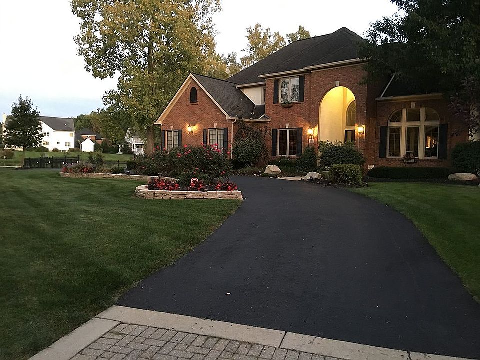 1st image of 165 Misty Oak Pl
