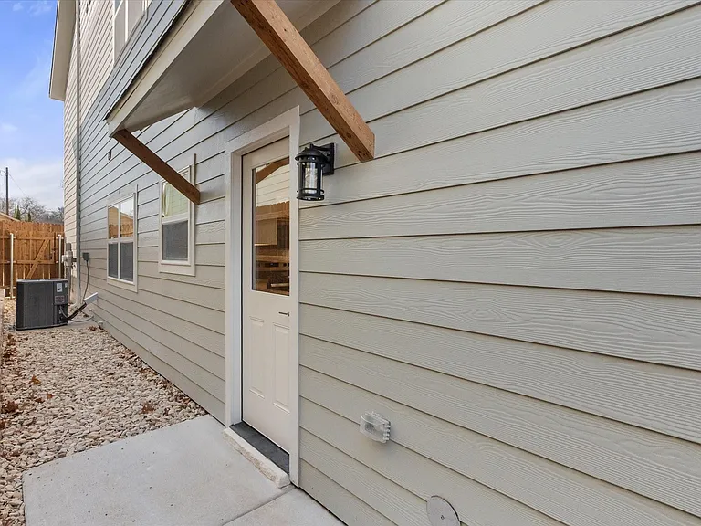 504 E Kimball St #1 — Photo 29
