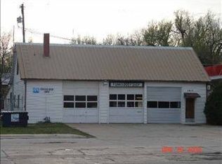 1817 N Main St, Newton, KS 67114