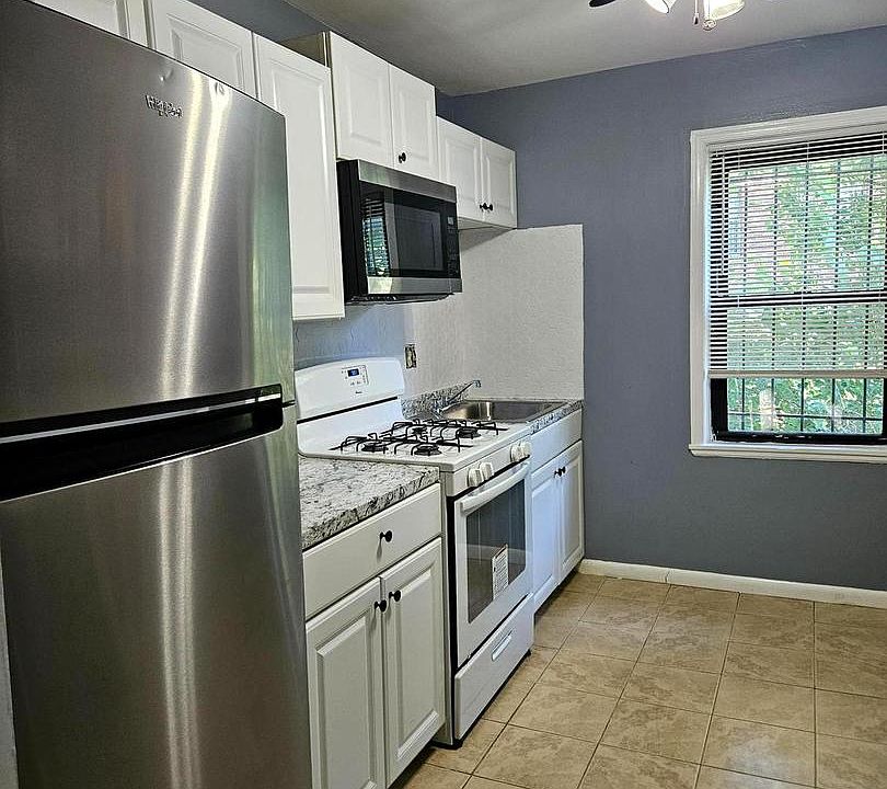 1st image of 3401 15th St SE