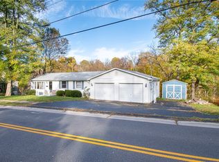 86 Maple St, Lyons, NY 14489