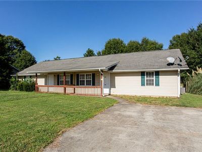435 Baron Dr, Monroe, GA, 30655