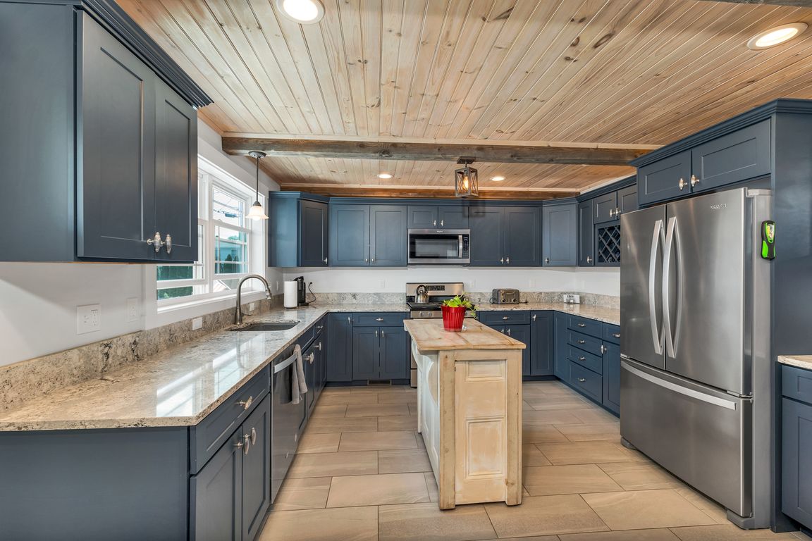 next background image