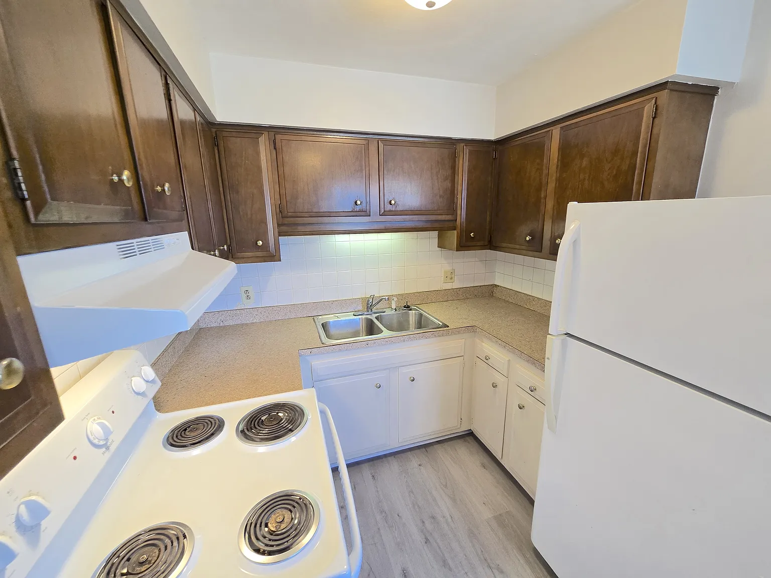 3475 Azalea Garden Rd Apartments — Photo 2