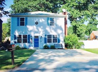 20 Lafayette Dr, Bristol, RI 02809