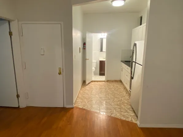 300 East 2nd Street image 9 of 23