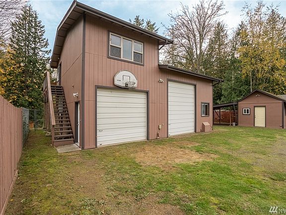 4th image of 1303 Deer Creek Dr
