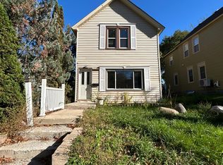 740 Stryker Ave, Saint Paul, MN 55107
