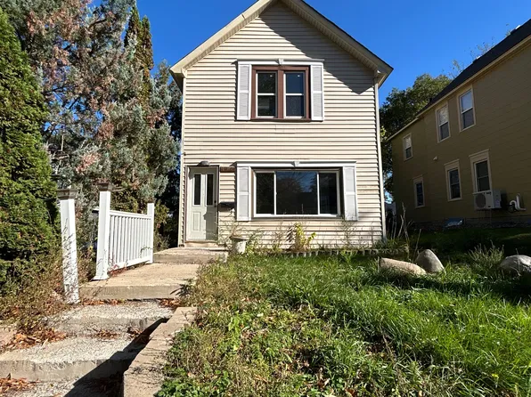 740 Stryker Ave, Saint Paul, MN 55107