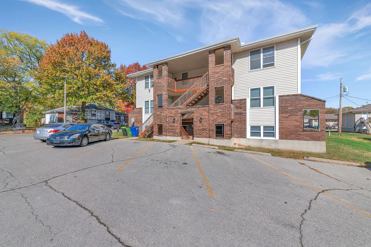 Building Photo - 9200 E 54th Ter #9204