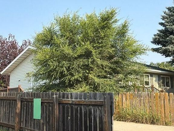 3rd image of 1817 9th Ave E