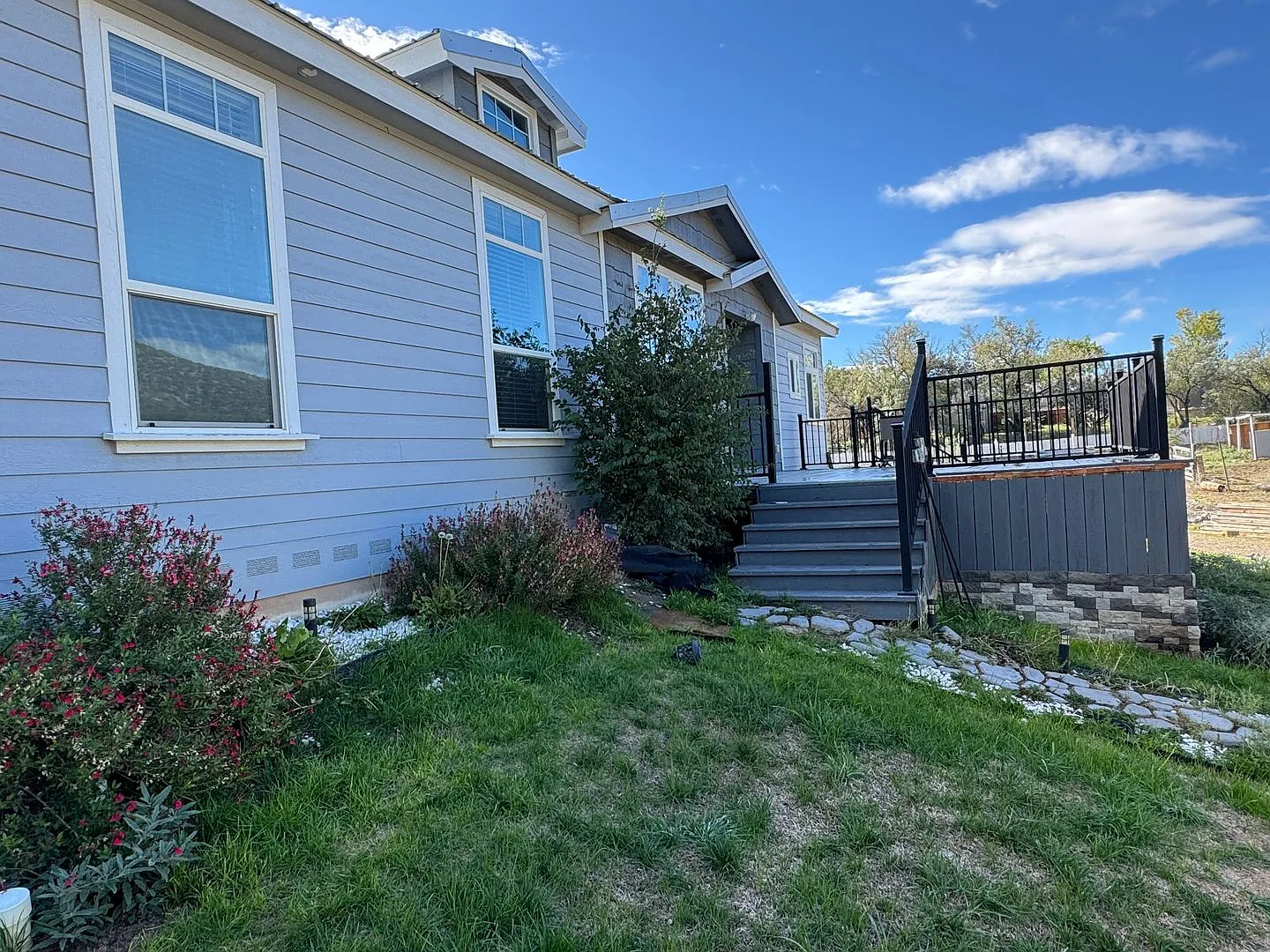 3 Bedroom, 2 Bathroom Home in Golden, NM — Photo 3