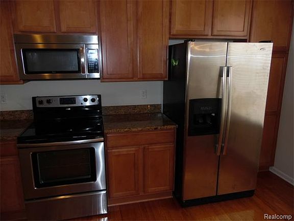 4th image of 27865 Middleton Dr #1
