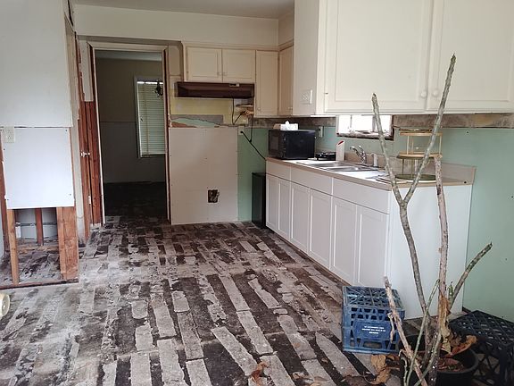 4th image of 9011 Kapri Ln