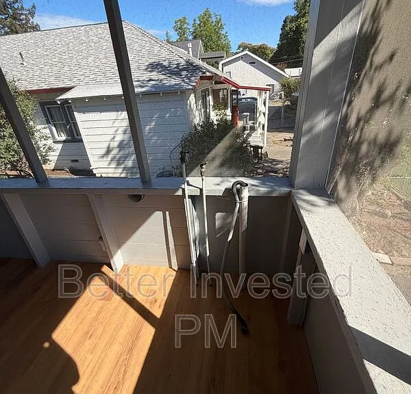 204 N Main St — Photo 31