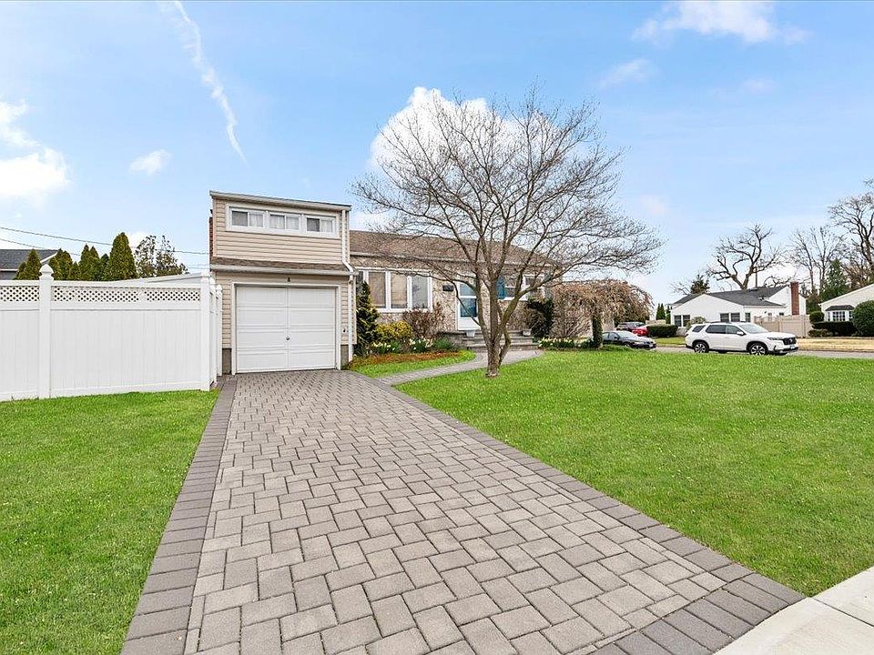 1st image of 8 Pintle Court