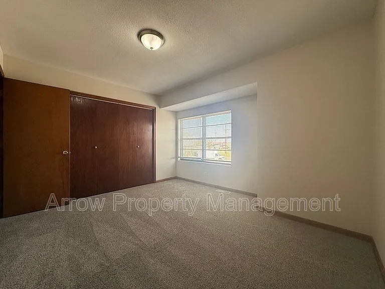 1340 S Jackson St — Photo 6