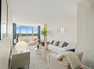 197 Gorge Rd #906, Edgewater, NJ 07020