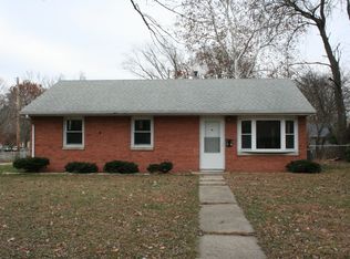 1318 Williamsburg Dr, Champaign, IL