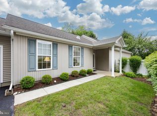 1902 Hunters Cir, Glen Mills, PA 19342