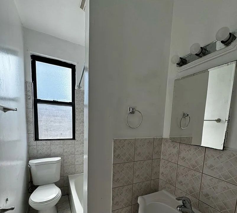 1st image of 4805 N Central Park Ave #203A