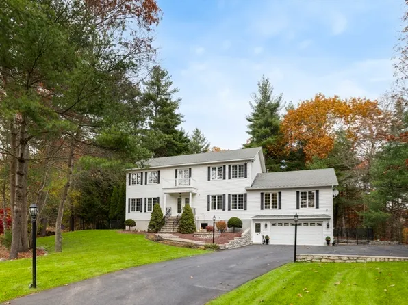 6 Cabral Dr, Middleton, MA 01949