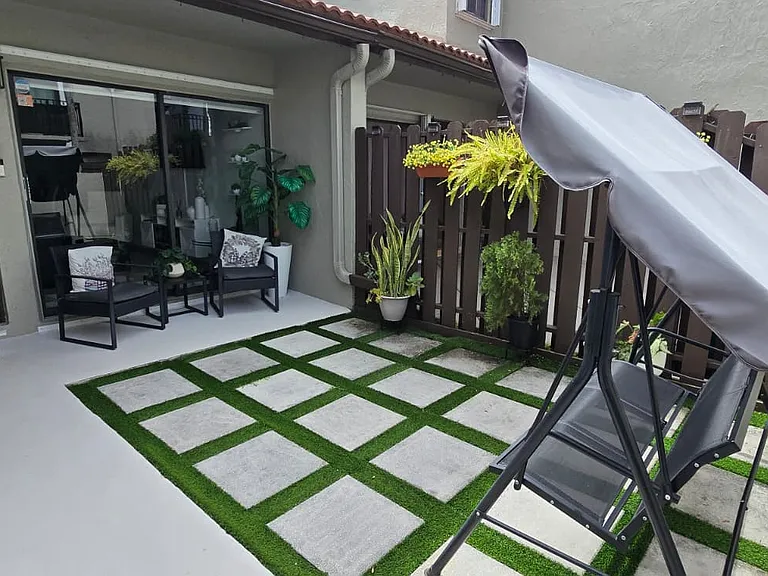 15370 SW 104th Ter #7 — Photo 4