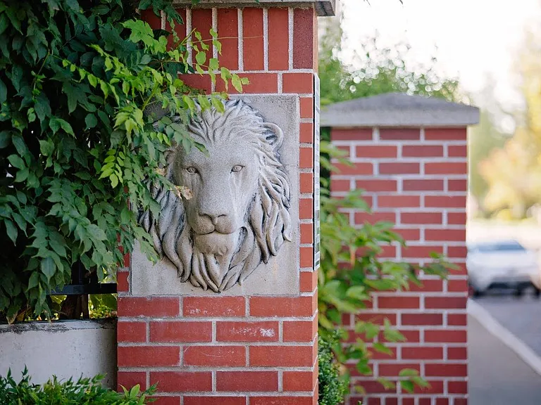 LionsGate South — Photo 36