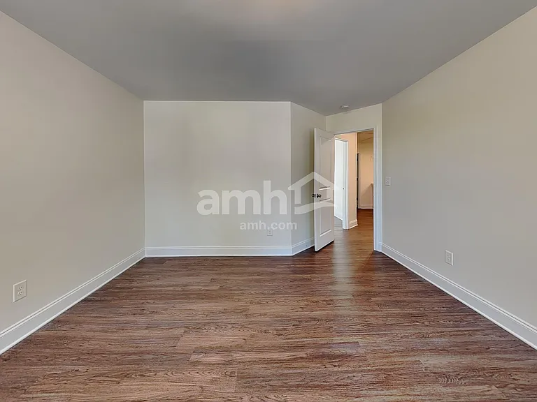 103 Kirk Dr — Photo 18