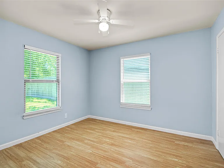 8921 Oak Knoll Ln — Photo 27