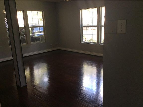 2nd image of 1313 Clarence St