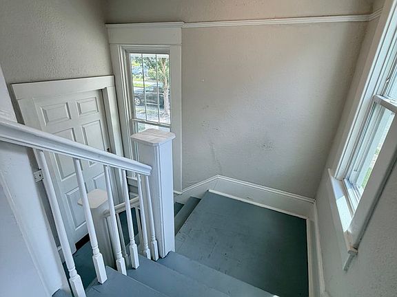 4th image of 1016 E Anderson St #B