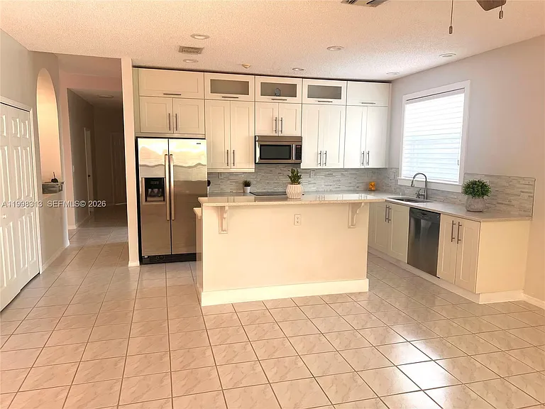 15761 SW 148th Ter — Photo 9