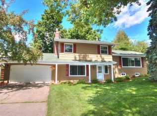 411 Cord Cir, New Brighton, MN 55112