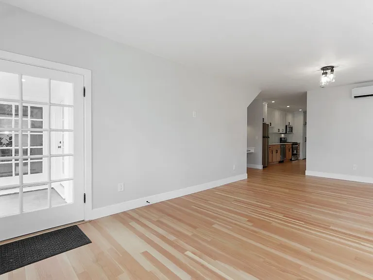 1720 U St #4 — Photo 26