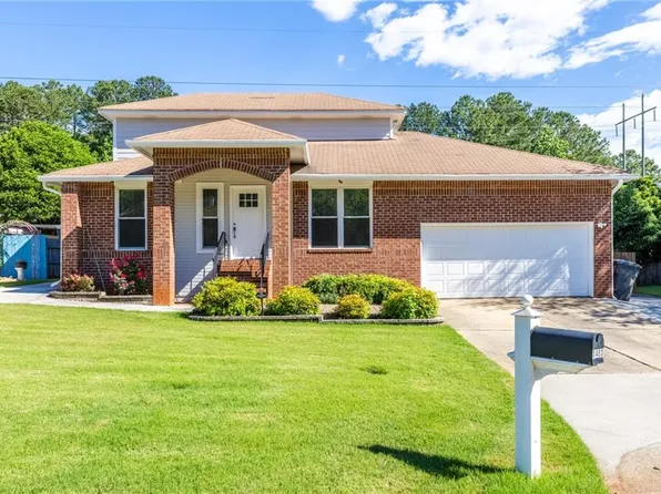 1480 Shady Cove Ln, Lawrenceville, GA 30043