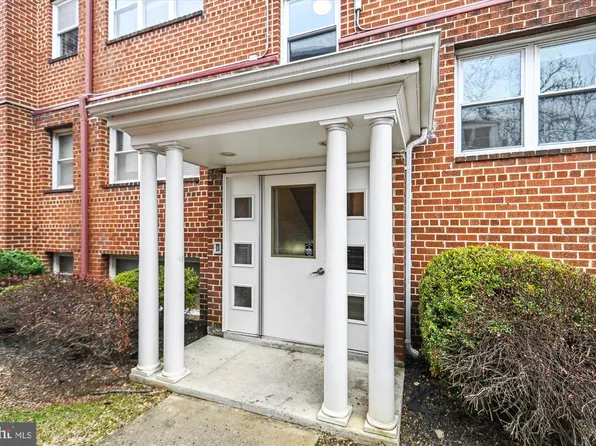 526 Kenyon St NW APT 304, Washington, DC 20010