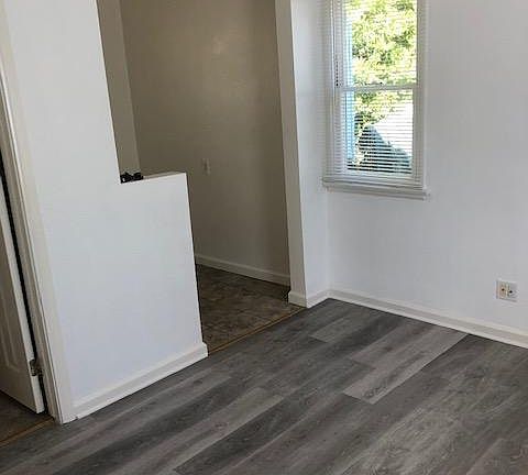 5th image of 2911 2nd St APT 5