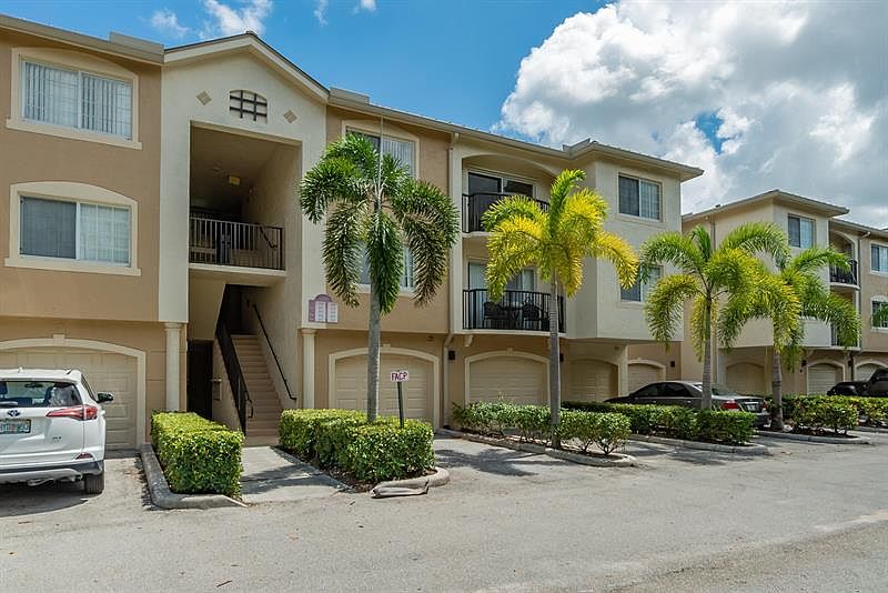 400 Crestwood Ct N APT 410, Royal Palm Beach, FL 33411 Zillow