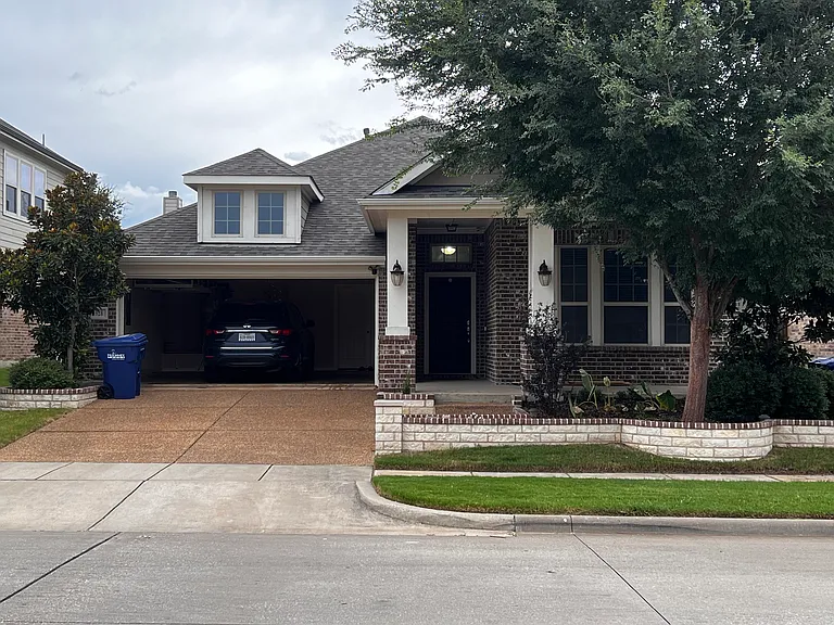 5928 Silverton Ave — Photo 12