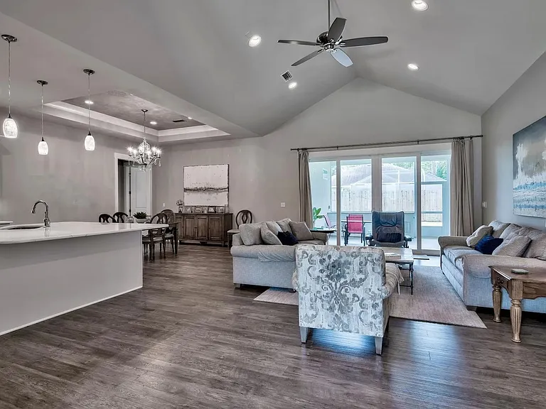 989 Forest Shore Dr — Photo 8