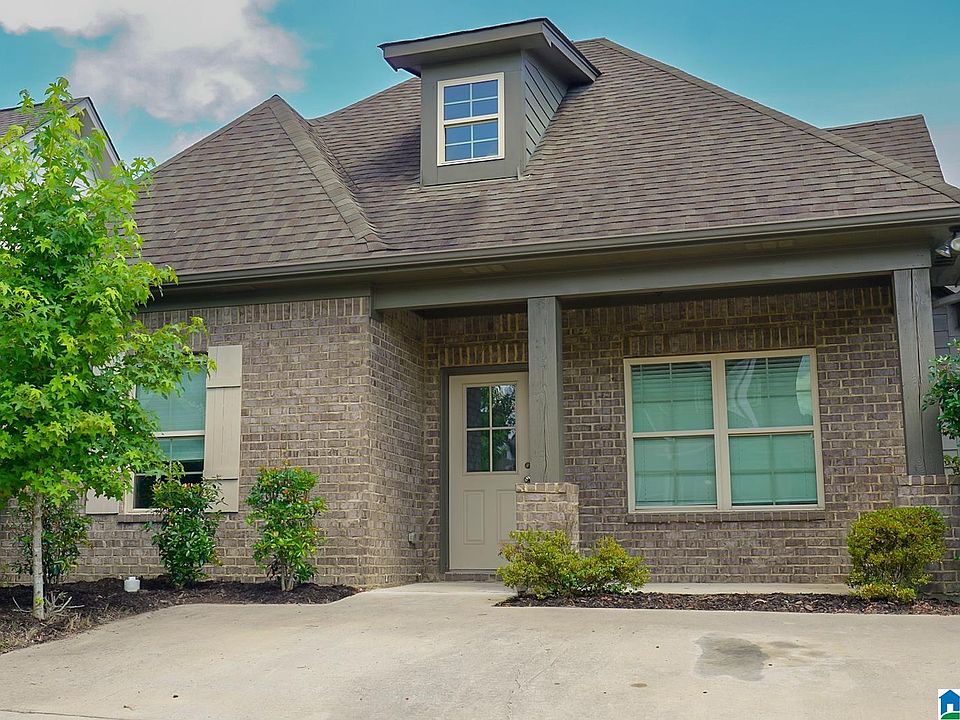 2nd image of 1041 Crawford Ct