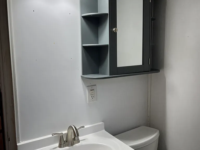 33 Atlantic St #1 — Photo 10