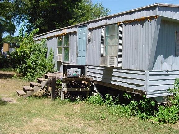 3805 River Road, 2-1 Rear of Property