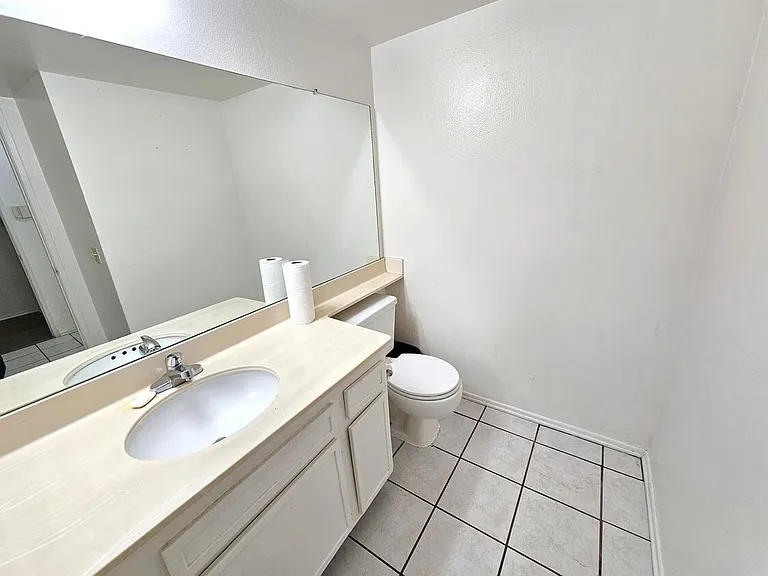 24657 Carolyn Ave — Photo 15